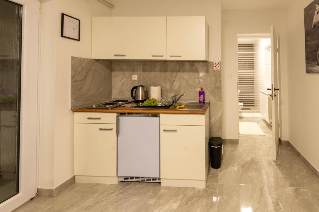 Apartmani Sun & Moon Bjelovar Exterior foto