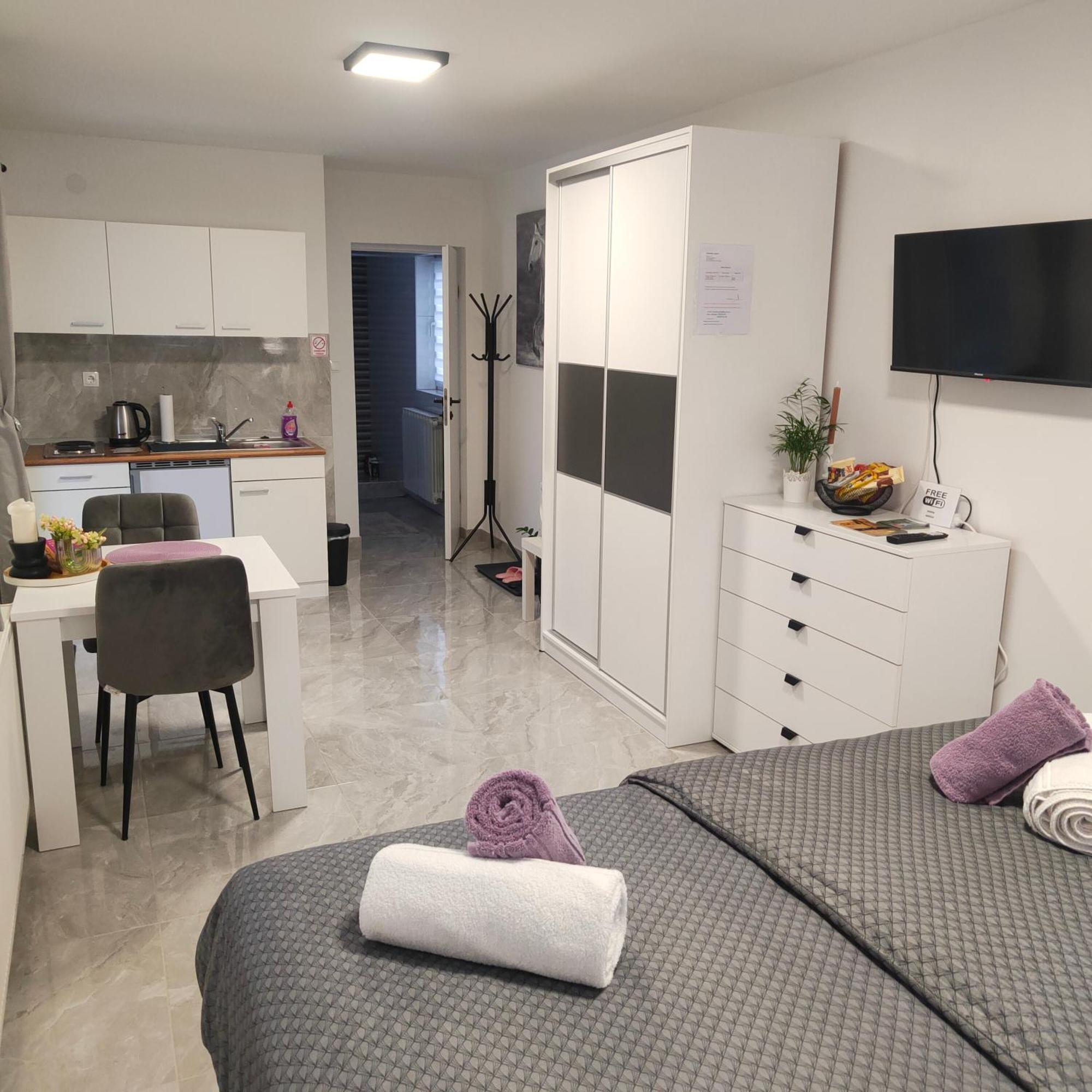 Apartmani Sun & Moon Bjelovar Exterior foto